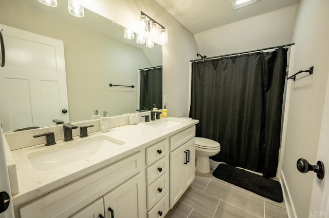 180 Timber Ridge Drive, Forest, VA 24551