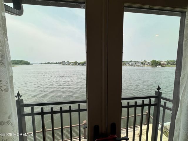 36 Beach Street, Sea Bright, NJ 07760