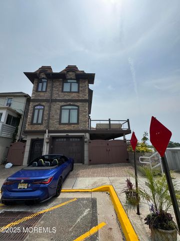 36 Beach Street, Sea Bright, NJ 07760