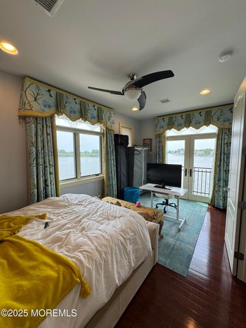 36 Beach Street, Sea Bright, NJ 07760