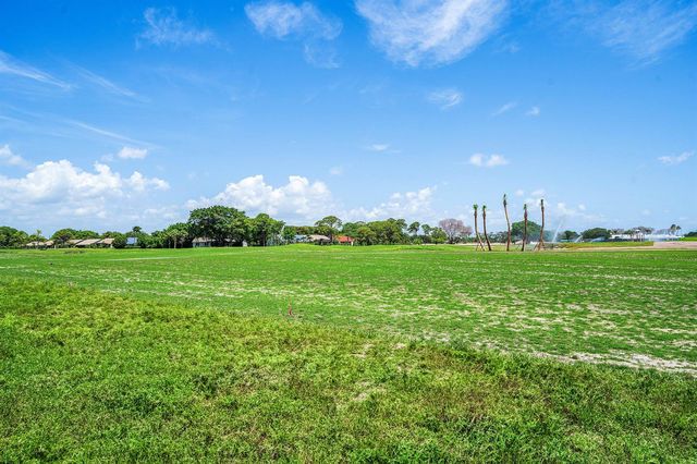 2303 Lowson Boulevard D, Delray Beach, FL 33445