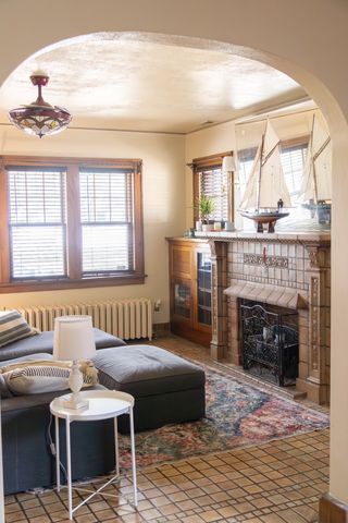 1619 GRANT Avenue, Rockford, IL 61103