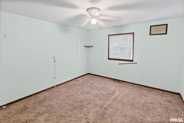 8 Ronnies Terrace, Centralia, IL 62801