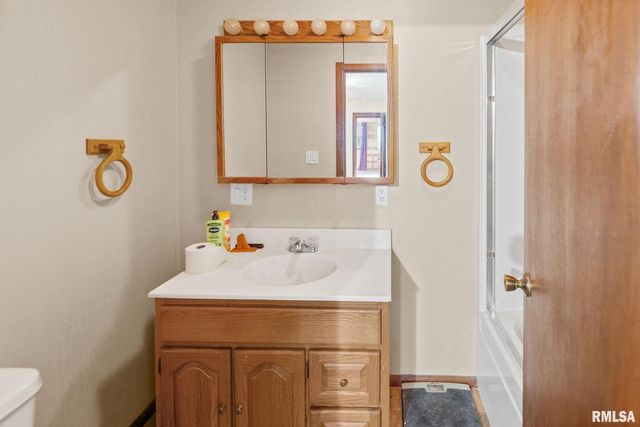 8 Ronnies Terrace, Centralia, IL 62801