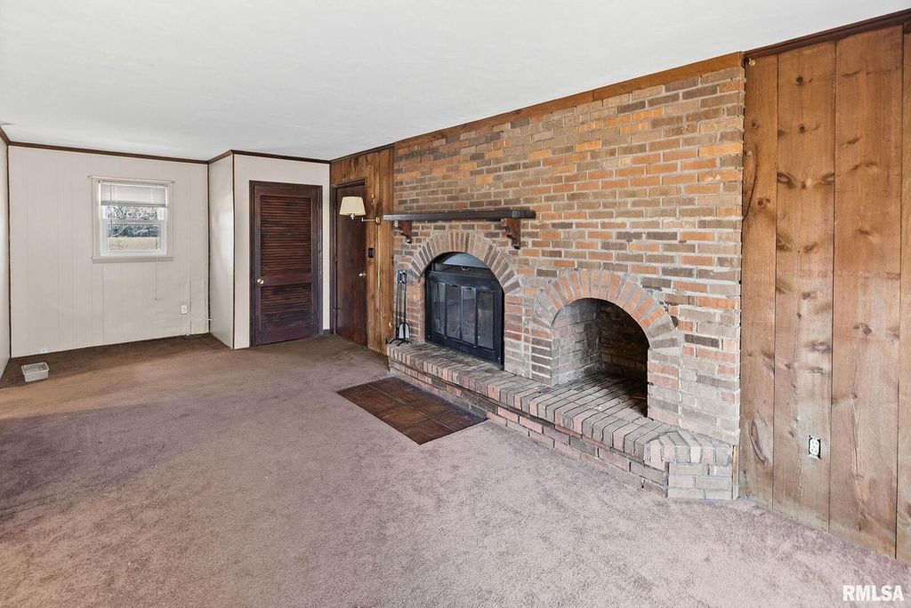 Image 17 of property listing at 8 Ronnies Terrace, Centralia, IL 62801