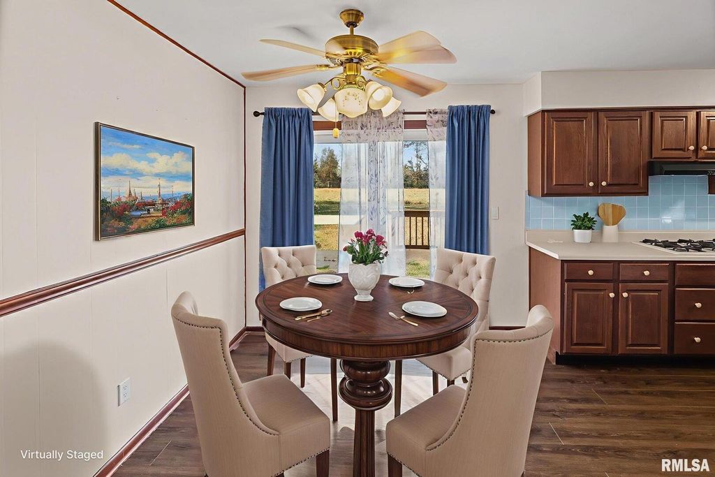 Image 19 of property listing at 8 Ronnies Terrace, Centralia, IL 62801