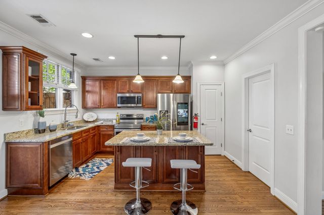 718 4th Ave, N, Nashville, TN 37208