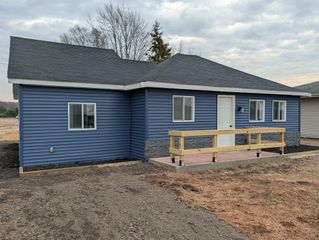 5526 N State Road, Alma, MI 48801