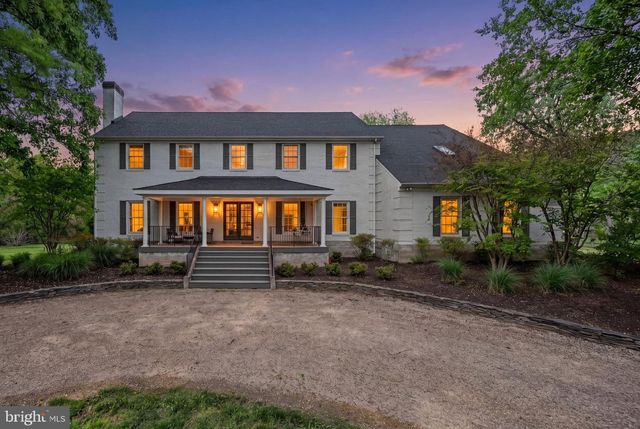 11748 THOMAS AVE, Great Falls, VA 22066