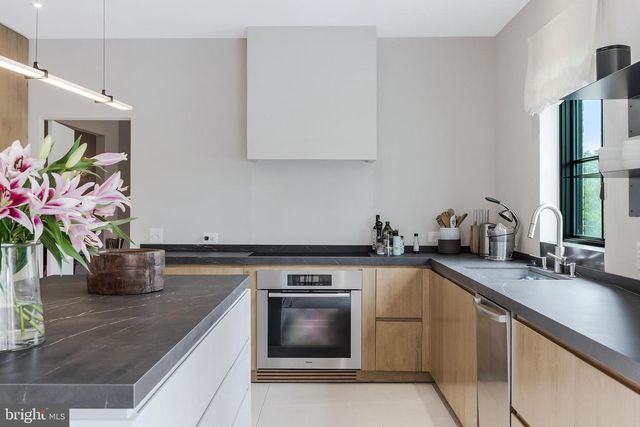 11748 THOMAS AVE, Great Falls, VA 22066