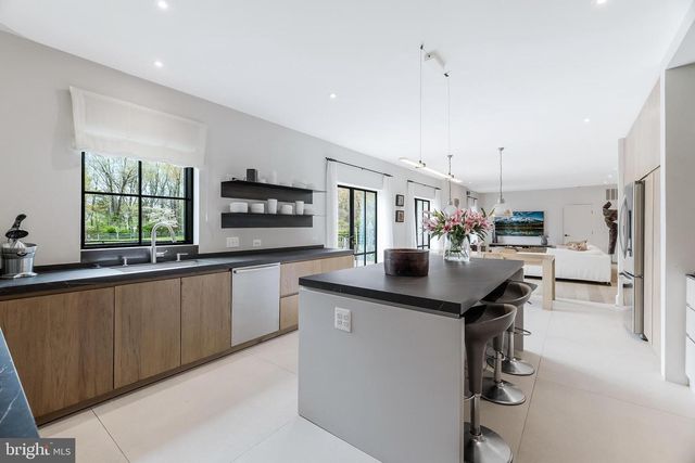 11748 THOMAS AVE, Great Falls, VA 22066