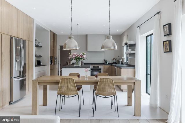 11748 THOMAS AVE, Great Falls, VA 22066