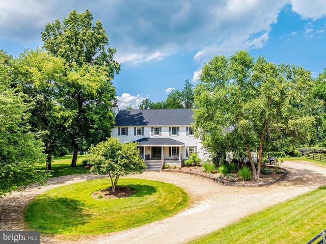 11748 THOMAS AVE, Great Falls, VA 22066