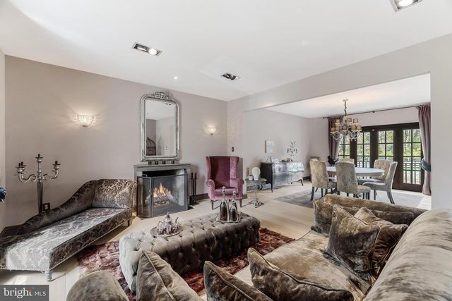 11748 THOMAS AVE, Great Falls, VA 22066