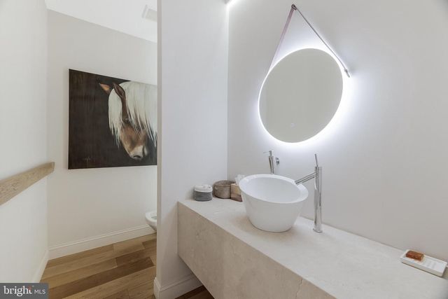 11748 THOMAS AVE, Great Falls, VA 22066