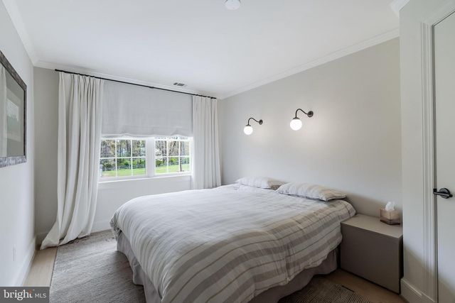 11748 THOMAS AVE, Great Falls, VA 22066