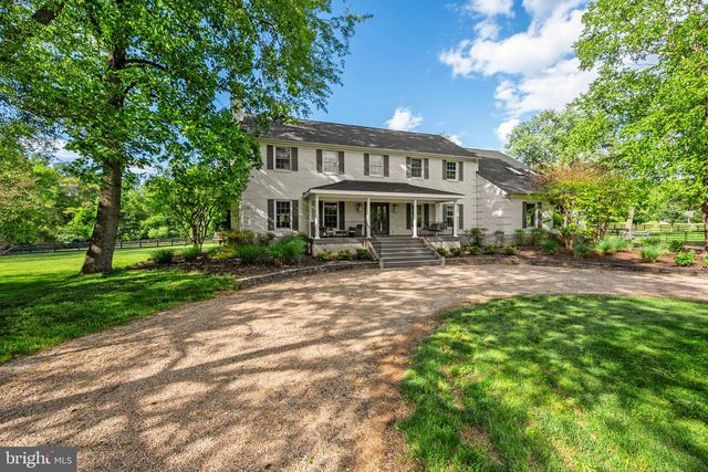 11748 THOMAS AVE, Great Falls, VA 22066