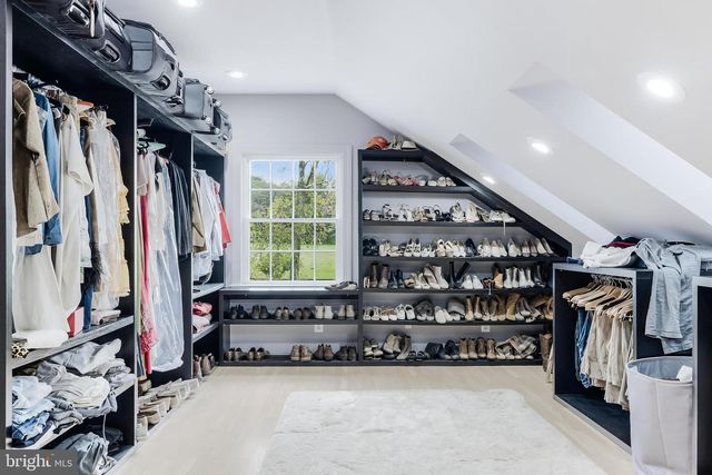 11748 THOMAS AVE, Great Falls, VA 22066