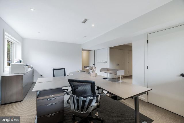 11748 THOMAS AVE, Great Falls, VA 22066