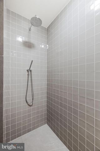 11748 THOMAS AVE, Great Falls, VA 22066