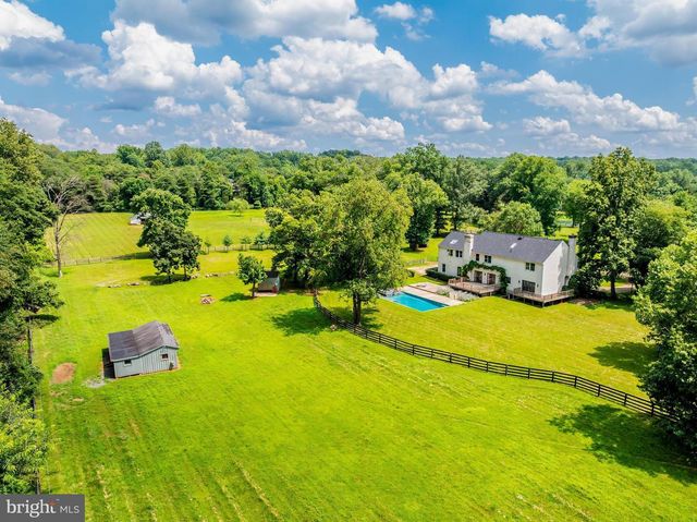 11748 THOMAS AVE, Great Falls, VA 22066