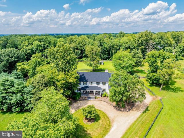 11748 THOMAS AVE, Great Falls, VA 22066