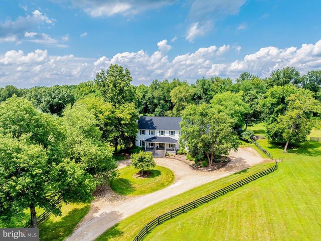 11748 THOMAS AVE, Great Falls, VA 22066