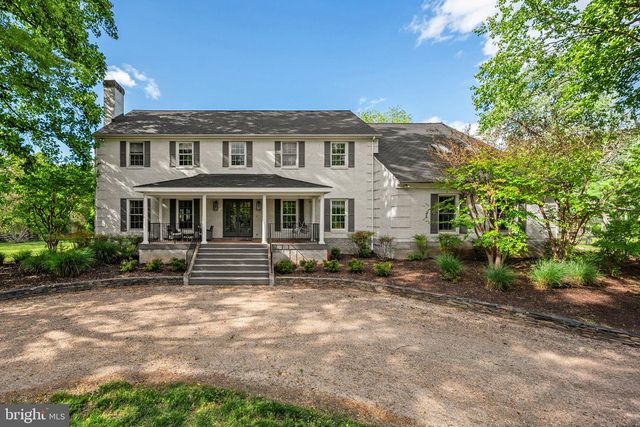 11748 THOMAS AVE, Great Falls, VA 22066