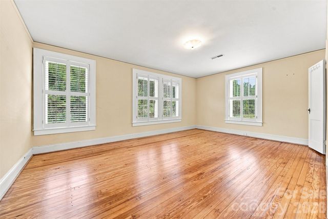 433 N Cedar Street, Lincolnton, NC 28092