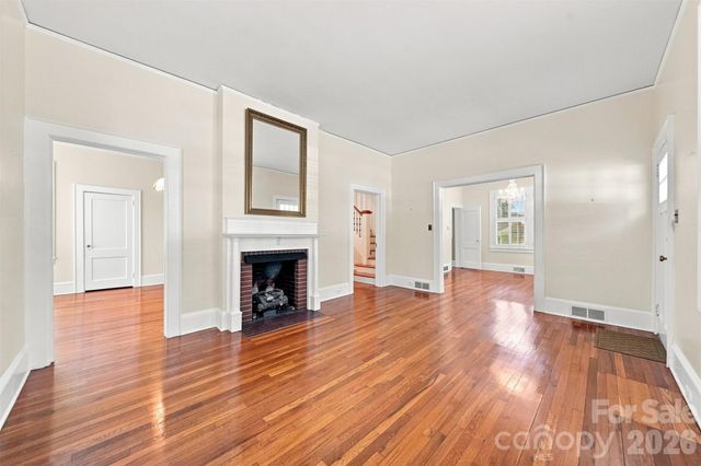 433 N Cedar Street, Lincolnton, NC 28092