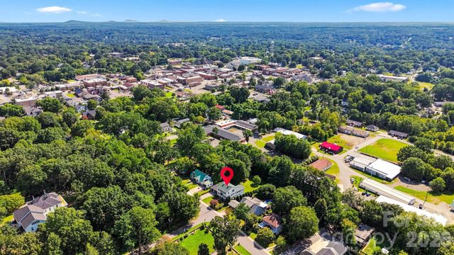 433 N Cedar Street, Lincolnton, NC 28092