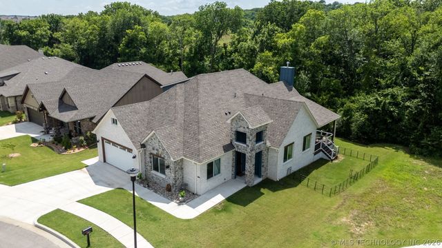12902 S 20th Place E, Jenks, OK 74037