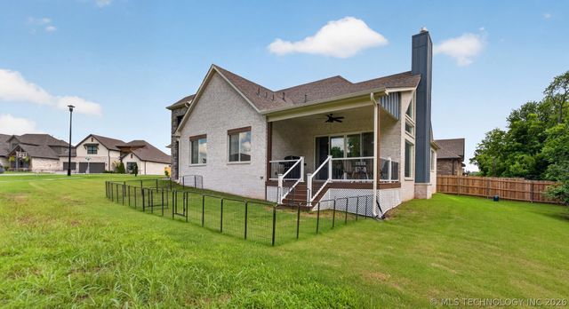 12902 S 20th Place E, Jenks, OK 74037