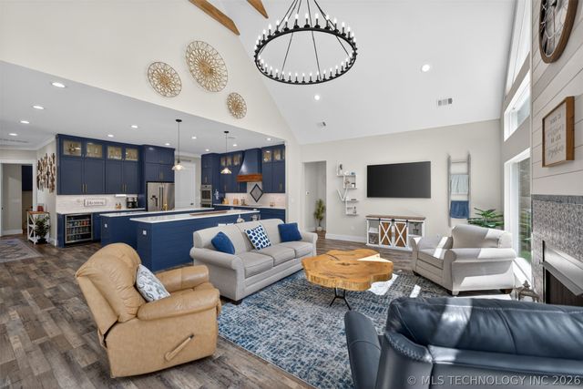 12902 S 20th Place E, Jenks, OK 74037