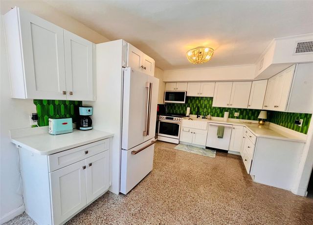 3208 E MARITANA DRIVE, St Pete Beach, FL 33706