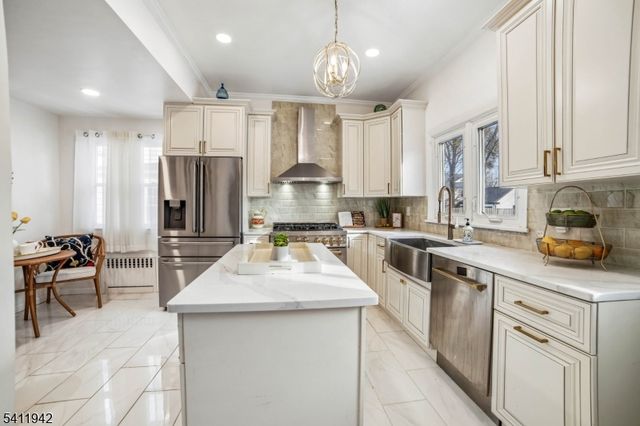 564 Sinclair Terrace, South Orange Village Twp., NJ 07079