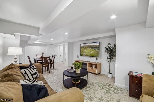 564 Sinclair Terrace, South Orange Village Twp., NJ 07079