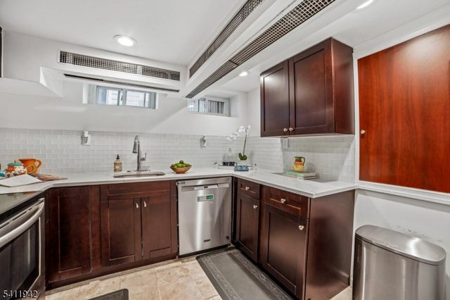 564 Sinclair Terrace, South Orange Village Twp., NJ 07079