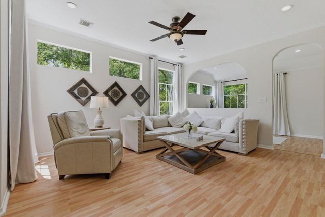 11 Dovewing Place, Spring, TX 77382