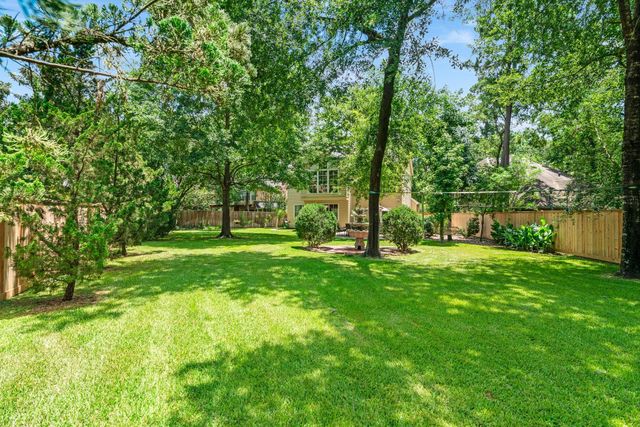 11 Dovewing Place, Spring, TX 77382