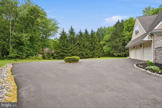 1588 WRIGHTSTOWN RD, Newtown, PA 18940