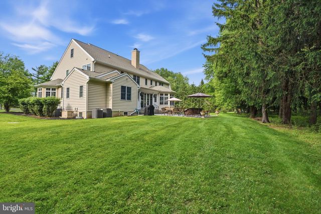 1588 WRIGHTSTOWN RD, Newtown, PA 18940