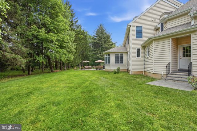 1588 WRIGHTSTOWN RD, Newtown, PA 18940