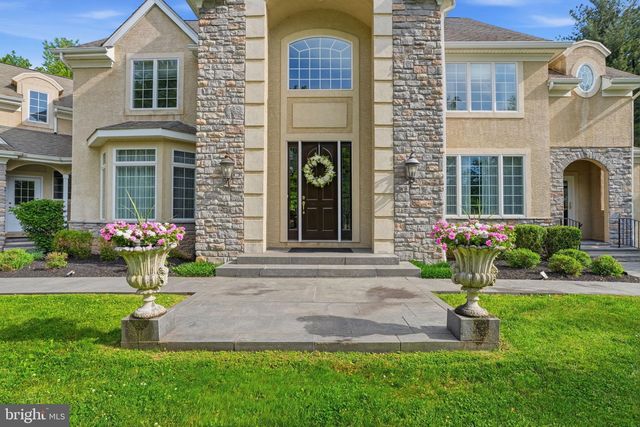 1588 WRIGHTSTOWN RD, Newtown, PA 18940