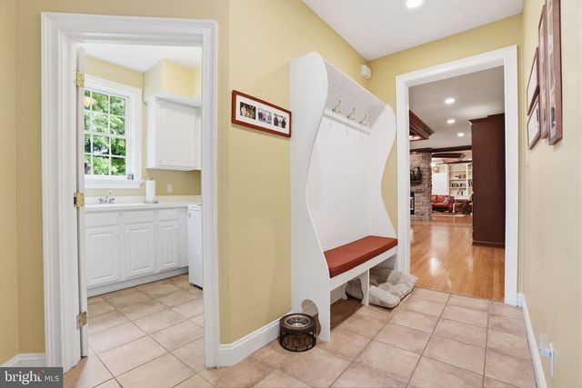 1588 WRIGHTSTOWN RD, Newtown, PA 18940