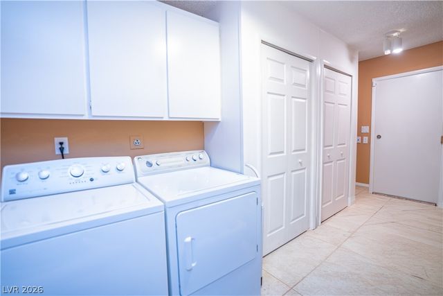 2451 Domingo Street, Las Vegas, NV 89121