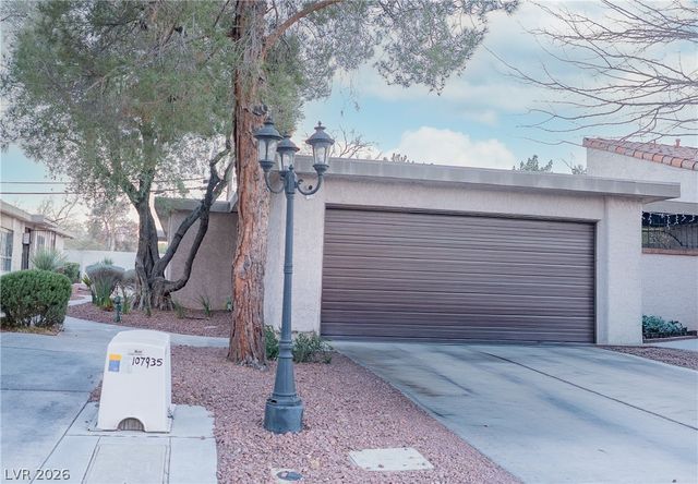 2451 Domingo Street, Las Vegas, NV 89121