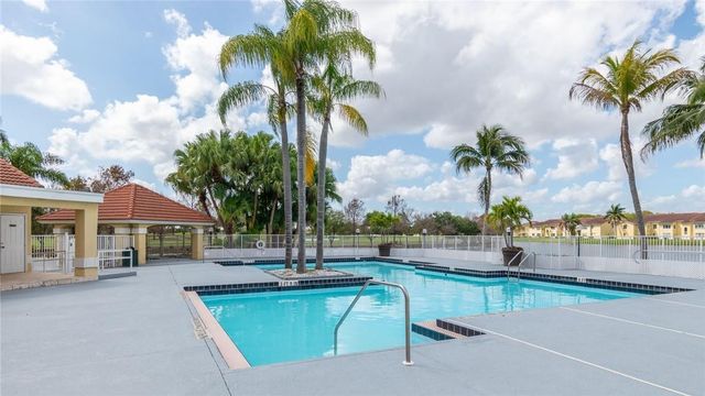 417 Vista Isles Drive 2322, Sunrise, FL 33325