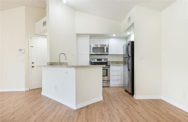 417 Vista Isles Drive 2322, Sunrise, FL 33325