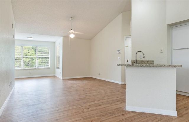 417 Vista Isles Drive 2322, Sunrise, FL 33325